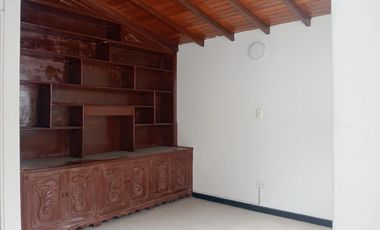 Casa comercial en arriendo en Laureles, Los Colores