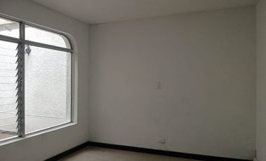 Casa comercial en arriendo en Laureles, Los Colores