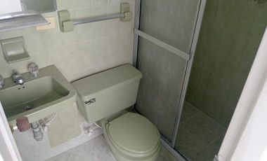 Casa comercial en arriendo en Laureles, Los Colores