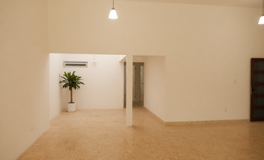 CASA EN UN NIVEL REMODELADA