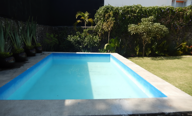 CASA EN UN NIVEL REMODELADA