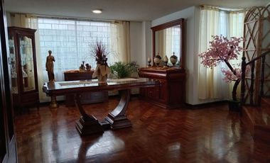 VENTA DE CASA INDEPENDIENTE EN LA MITAD DEL MUNDO