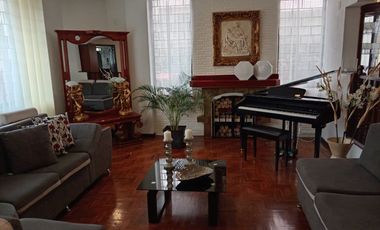 VENTA DE CASA INDEPENDIENTE EN LA MITAD DEL MUNDO