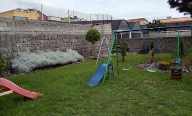 VENTA DE CASA INDEPENDIENTE EN LA MITAD DEL MUNDO
