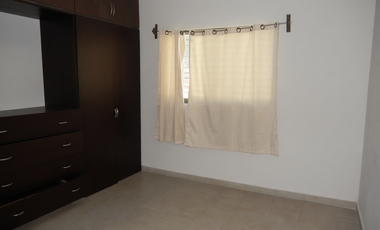 CASA REMODELADA EN 2 NIVELES EN ESQUINA