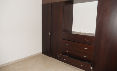 CASA REMODELADA EN 2 NIVELES EN ESQUINA