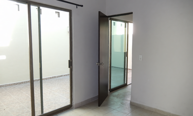 CASA REMODELADA EN 2 NIVELES EN ESQUINA