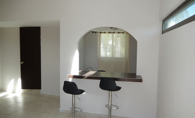 CASA REMODELADA EN 2 NIVELES EN ESQUINA