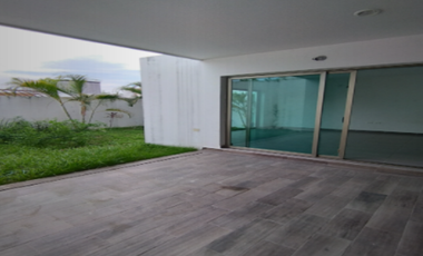 CASA DE ENTREGA INMEDIATA EN CIRCUITO CLUSTER, FRACCIONAMIENTO ALTOZANO, CENTRO TABASCO