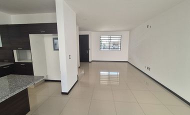 Casa en renta en Zona Real a 1 minuto de Real Center