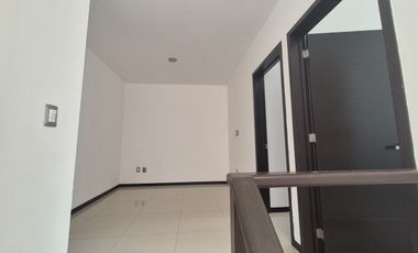 Casa en renta en Zona Real a 1 minuto de Real Center