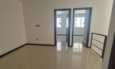 Casa en renta en Zona Real a 1 minuto de Real Center