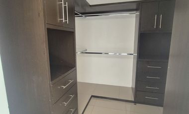 Casa en renta en Zona Real a 1 minuto de Real Center