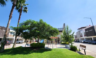 Casa en renta en Zona Real a 1 minuto de Real Center