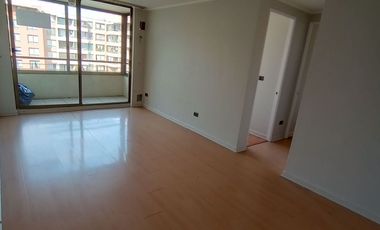 Dpto. 2 Dorm / 2 Baños / 1 Est.- Calle García Reyes, Comuna de Santiago.-
