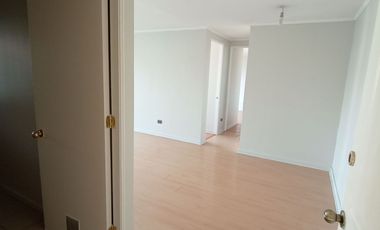 Dpto. 2 Dorm / 2 Baños / 1 Est.- Calle García Reyes, Comuna de Santiago.-