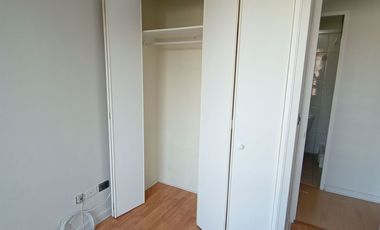 Dpto. 2 Dorm / 2 Baños / 1 Est.- Calle García Reyes, Comuna de Santiago.-