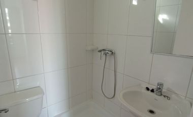 Dpto. 2 Dorm / 2 Baños / 1 Est.- Calle García Reyes, Comuna de Santiago.-