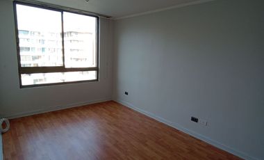 Dpto. 2 Dorm / 2 Baños / 1 Est.- Calle García Reyes, Comuna de Santiago.-