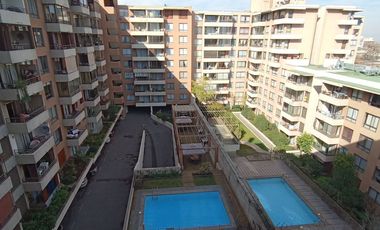 Dpto. 2 Dorm / 2 Baños / 1 Est.- Calle García Reyes, Comuna de Santiago.-