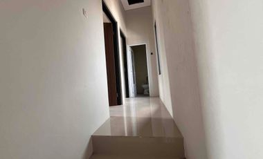 DIJUAL RUMAH SCANDINAVIAN 2 LANTAI MURAH DEKAT MERR DI THE OSO