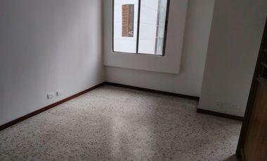 SE ARRIENDA OFICINA EDIFICIO CENTRO EMPRESARIAL SURAMERICANA