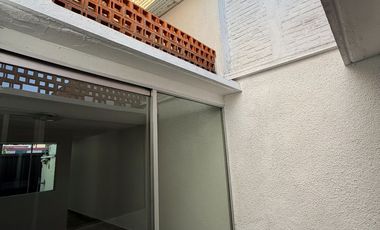 CASA EN VENTA IDEAL PERSONA MAYOR!!