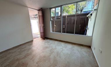 CASA EN VENTA IDEAL PERSONA MAYOR!!