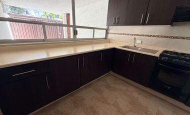 CASA EN VENTA IDEAL PERSONA MAYOR!!