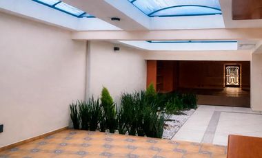 Venta de Casa en Hortencias #14, Colonia Jardines del Alba, C. P. 54750