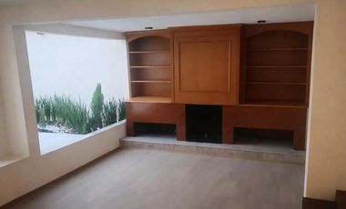 Venta de Casa en Hortencias #14, Colonia Jardines del Alba, C. P. 54750