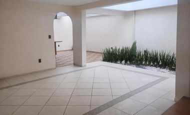 Venta de Casa en Hortencias #14, Colonia Jardines del Alba, C. P. 54750