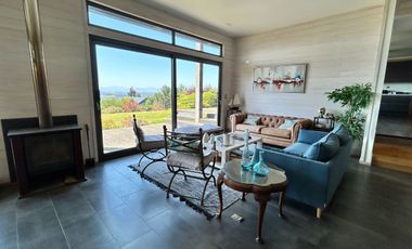 EN VENTA 2 CASAS EN EXCLUSIVO CONDOMINIO DE PUERTO VARAS