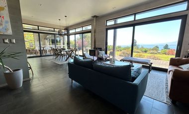 EN VENTA 2 CASAS EN EXCLUSIVO CONDOMINIO DE PUERTO VARAS
