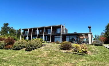 EN VENTA 2 CASAS EN EXCLUSIVO CONDOMINIO DE PUERTO VARAS