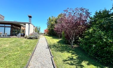 EN VENTA 2 CASAS EN EXCLUSIVO CONDOMINIO DE PUERTO VARAS