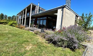 EN VENTA 2 CASAS EN EXCLUSIVO CONDOMINIO DE PUERTO VARAS
