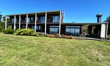 EN VENTA 2 CASAS EN EXCLUSIVO CONDOMINIO DE PUERTO VARAS