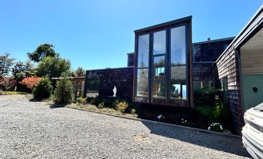 EN VENTA 2 CASAS EN EXCLUSIVO CONDOMINIO DE PUERTO VARAS