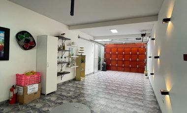 Venta de casa amplia de 4 pisos