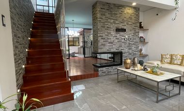 Venta de casa amplia de 4 pisos