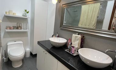 Venta de casa amplia de 4 pisos