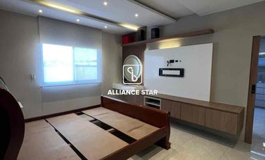 VENTA o ALQUILER CASA AV. BOLIVAR MADERO VARGAS