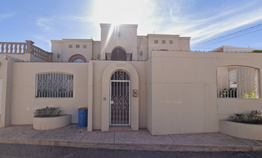 Tu futuro hogar empieza con una decisión inteligente!! Venta de linda y amplia casa en recuperación bancaria, Cuauhtémoc, Chih.