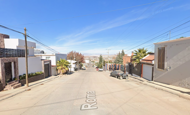 Tu futuro hogar empieza con una decisión inteligente!! Venta de linda y amplia casa en recuperación bancaria, Cuauhtémoc, Chih.