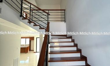 CASA EN VENTA ALTOZANO $5,400,000