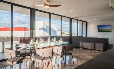 Penthouse de Ultra-Lujo, 3 Recámaras y Alberca Privada en el Corazón de Playa