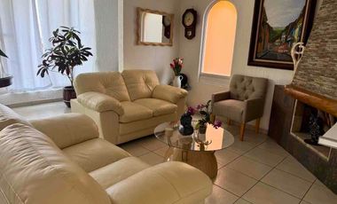 EN VENTA PRECIOSA CASA EN CONDOMINIO