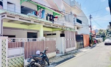 Kost strategis di Babakan Sari, Kiaracondong, Kota Bandung. Lokasi sangat dekat dengan PRAMA dan GRIYA