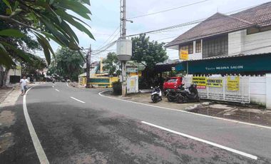 Ruang Usaha Kuliner Korea Jepang Chinese Food, Indoor & Outdoor Akses Pinggir Jalan Raya Ruang-Usaha di Tebet 105.0 m² Unfurnished